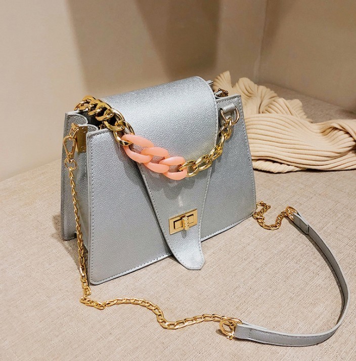 flap chain crossbody bag